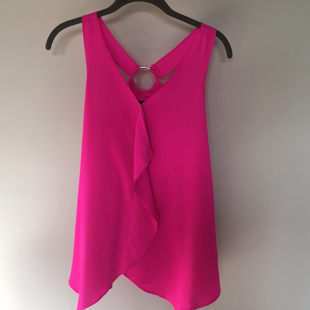 The Limited NWT fuchsia tank size XS
